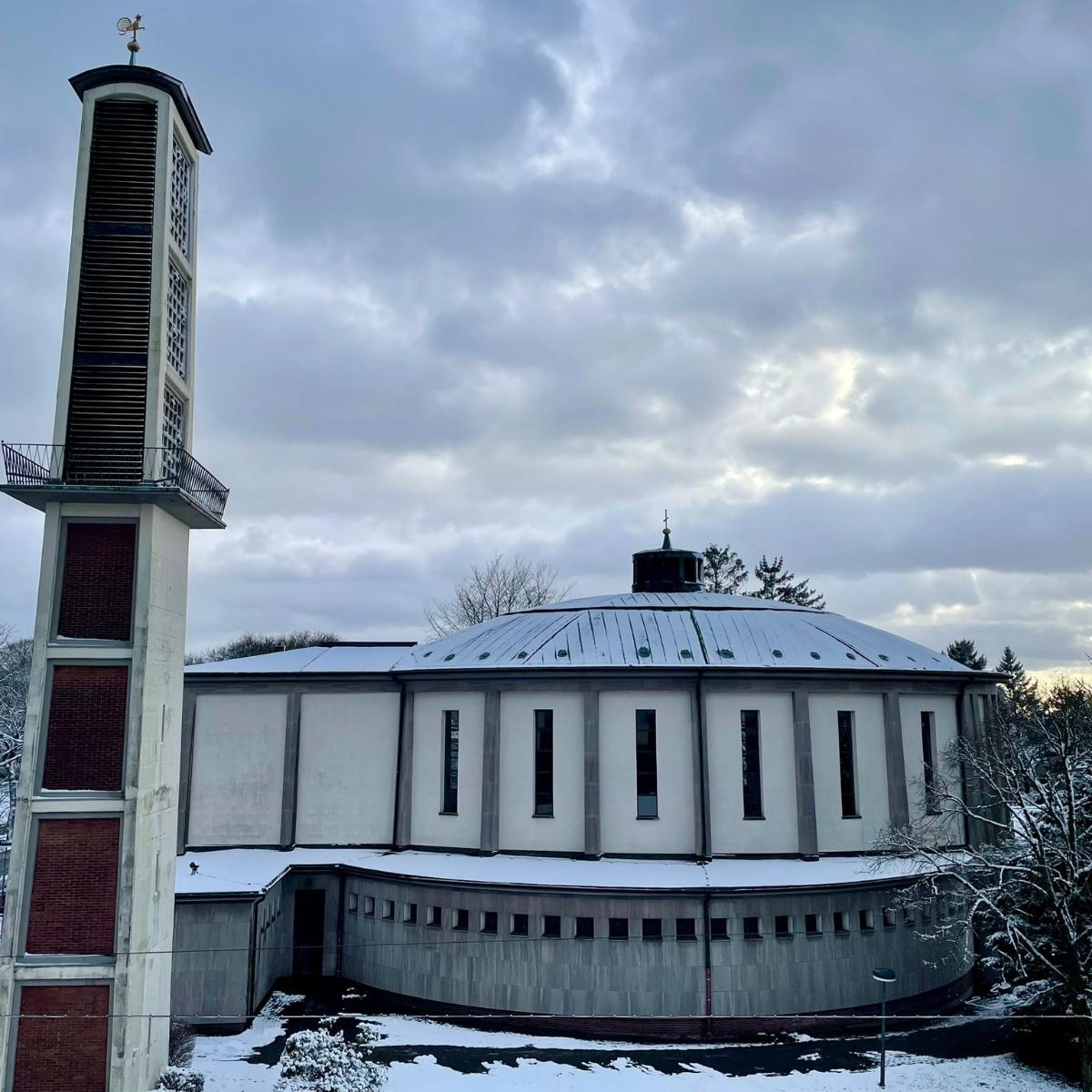Kirche St. Chrysanthus & Daria im Winter