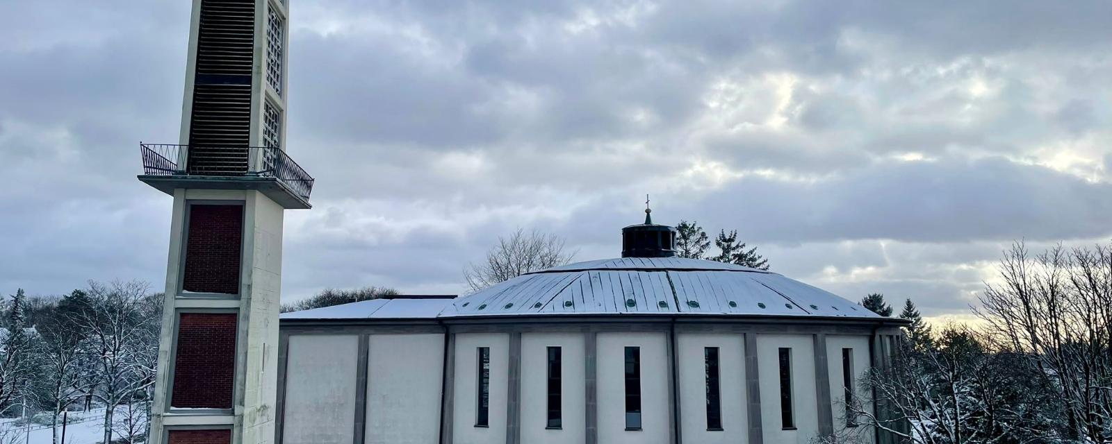 Kirche St. Chrysanthus & Daria im Winter